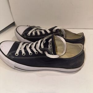 Size 8 - Converse Chuck Taylor All Star Low Navy